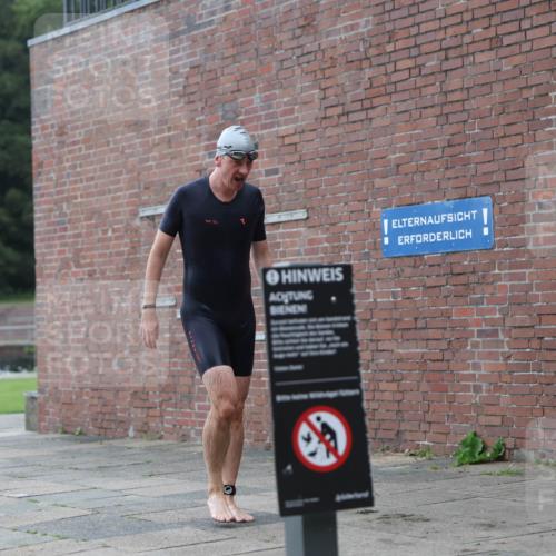 13.09.2026 - Stadtparktriathlon Mo-Foto http://msf.ph/oto/10257900 13.09.2026 11:36:50 Schwimmen 902 meine-sportfotos.de