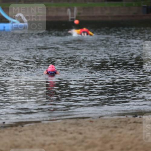 13.09.2026 - Stadtparktriathlon Mo-Foto http://msf.ph/oto/10257901 13.09.2026 11:44:10 Schwimmen  meine-sportfotos.de