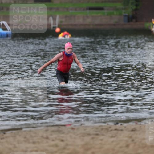 13.09.2026 - Stadtparktriathlon Mo-Foto http://msf.ph/oto/10257910 13.09.2026 11:44:18 Schwimmen  meine-sportfotos.de