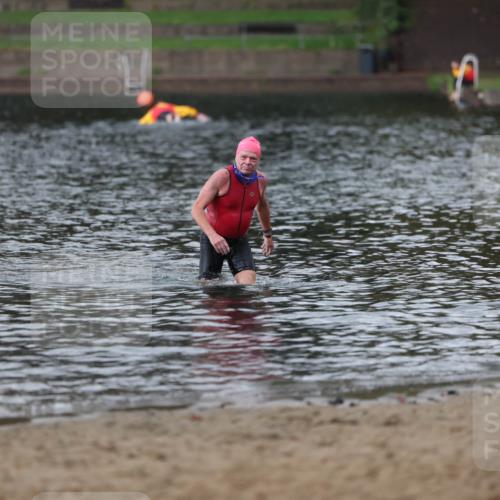 13.09.2026 - Stadtparktriathlon Mo-Foto http://msf.ph/oto/10257913 13.09.2026 11:44:19 Schwimmen  meine-sportfotos.de