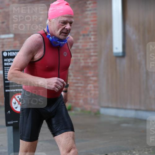 13.09.2026 - Stadtparktriathlon Mo-Foto http://msf.ph/oto/10257939 13.09.2026 11:44:35 Schwimmen 932 meine-sportfotos.de