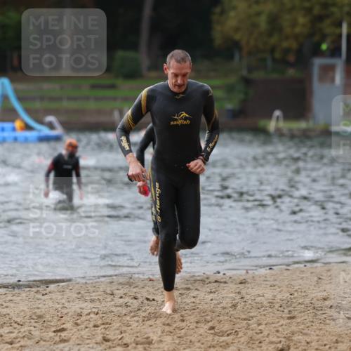 13.09.2026 - Stadtparktriathlon Mo-Foto http://msf.ph/oto/10257987 13.09.2026 11:51:09 Schwimmen 952, 962, 1017 meine-sportfotos.de