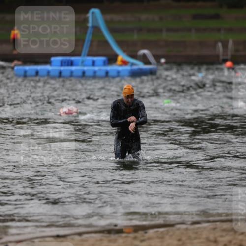 13.09.2026 - Stadtparktriathlon Mo-Foto http://msf.ph/oto/10258019 13.09.2026 11:51:20 Schwimmen 952, 990 meine-sportfotos.de