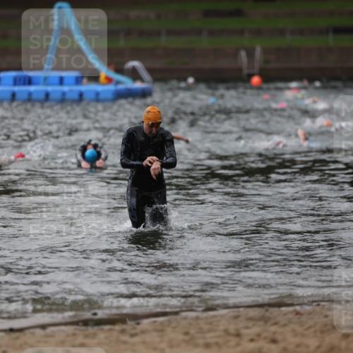 13.09.2026 - Stadtparktriathlon Mo-Foto http://msf.ph/oto/10258023 13.09.2026 11:51:21 Schwimmen 952, 990 meine-sportfotos.de