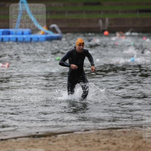 13.09.2026 - Stadtparktriathlon Mo-Foto http://msf.ph/oto/10258027 13.09.2026 11:51:23 Schwimmen 952, 990 meine-sportfotos.de