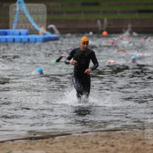 13.09.2026 - Stadtparktriathlon Mo-Foto http://msf.ph/oto/10258028 13.09.2026 11:51:23 Schwimmen 952, 990 meine-sportfotos.de