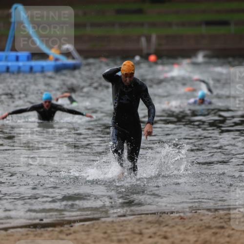 13.09.2026 - Stadtparktriathlon Mo-Foto http://msf.ph/oto/10258033 13.09.2026 11:51:23 Schwimmen 952, 990 meine-sportfotos.de