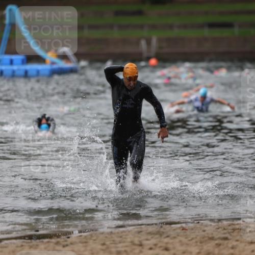 13.09.2026 - Stadtparktriathlon Mo-Foto http://msf.ph/oto/10258035 13.09.2026 11:51:24 Schwimmen 952, 990 meine-sportfotos.de