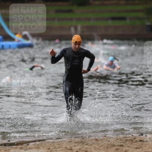 13.09.2026 - Stadtparktriathlon Mo-Foto http://msf.ph/oto/10258038 13.09.2026 11:51:24 Schwimmen 952, 990 meine-sportfotos.de
