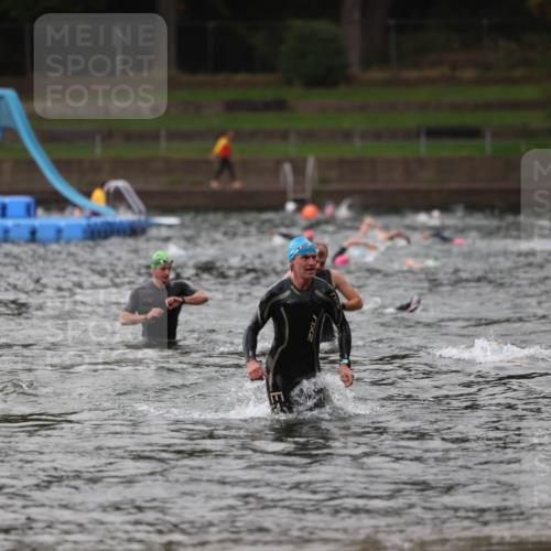 13.09.2026 - Stadtparktriathlon Mo-Foto http://msf.ph/oto/10258060 13.09.2026 11:51:31 Schwimmen 965, 990, 1059 meine-sportfotos.de