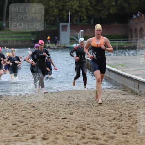 13.09.2026 - Stadtparktriathlon Mo-Foto http://msf.ph/oto/10258070 13.09.2026 11:12:04 Schwimmen 720, 746, 771, 772, 785, 788, 792, 796, 808, 810, 818, 1800 meine-sportfotos.de