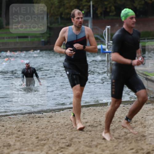 13.09.2026 - Stadtparktriathlon Mo-Foto http://msf.ph/oto/10258145 13.09.2026 11:51:48 Schwimmen 972, 985, 1001, 1036, 1053 meine-sportfotos.de