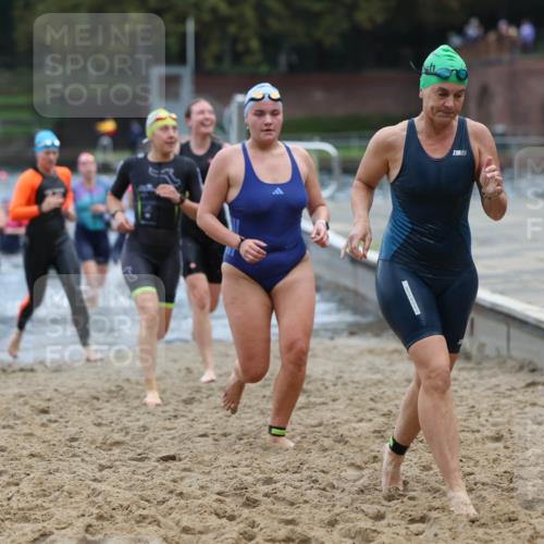 13.09.2026 - Stadtparktriathlon Mo-Foto http://msf.ph/oto/10258151 13.09.2026 11:12:17 Schwimmen 709, 726, 749, 766, 769, 771, 778, 785, 808, 810, 814, 817, 820, 821, 823, 1800 meine-sportfotos.de