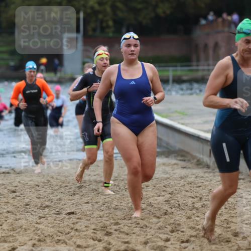 13.09.2026 - Stadtparktriathlon Mo-Foto http://msf.ph/oto/10258154 13.09.2026 11:12:17 Schwimmen 709, 726, 749, 766, 769, 771, 778, 785, 808, 810, 814, 817, 820, 821, 823, 1800 meine-sportfotos.de