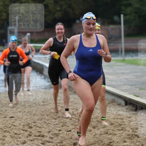 13.09.2026 - Stadtparktriathlon Mo-Foto http://msf.ph/oto/10258161 13.09.2026 11:12:18 Schwimmen 709, 726, 749, 766, 769, 771, 778, 785, 814, 817, 820, 821, 823, 1800 meine-sportfotos.de