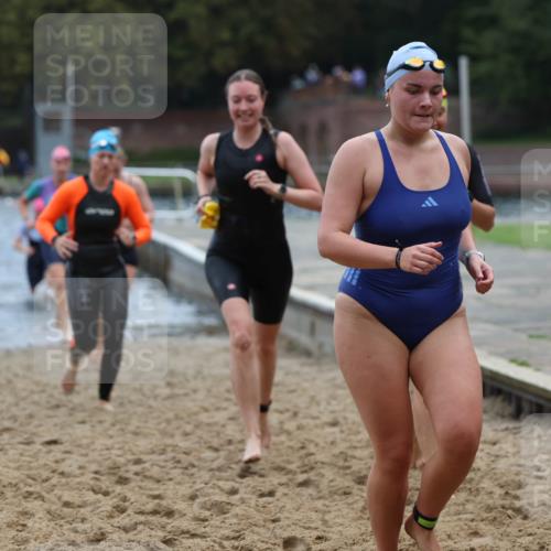 13.09.2026 - Stadtparktriathlon Mo-Foto http://msf.ph/oto/10258163 13.09.2026 11:12:19 Schwimmen 709, 726, 749, 766, 769, 771, 778, 785, 814, 817, 820, 821, 823, 1800 meine-sportfotos.de