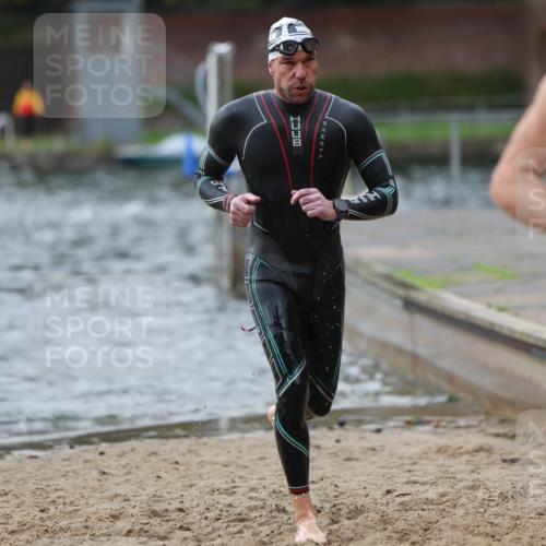 13.09.2026 - Stadtparktriathlon Mo-Foto http://msf.ph/oto/10258176 13.09.2026 11:51:56 Schwimmen 985, 1053 meine-sportfotos.de