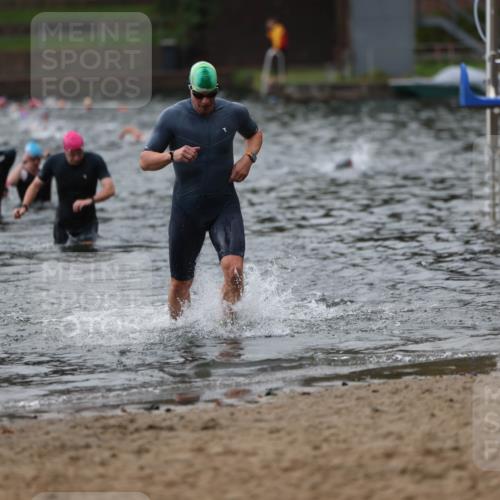 13.09.2026 - Stadtparktriathlon Mo-Foto http://msf.ph/oto/10258189 13.09.2026 11:52:08 Schwimmen 1030, 1048 meine-sportfotos.de