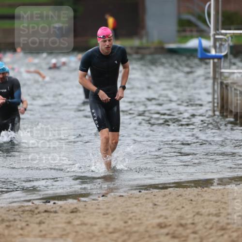 13.09.2026 - Stadtparktriathlon Mo-Foto http://msf.ph/oto/10258212 13.09.2026 11:52:17 Schwimmen 997, 1030, 1048, 1060 meine-sportfotos.de