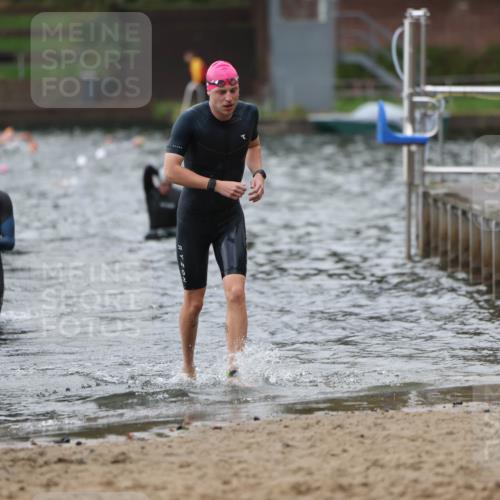 13.09.2026 - Stadtparktriathlon Mo-Foto http://msf.ph/oto/10258215 13.09.2026 11:52:17 Schwimmen 997, 1030, 1048, 1060 meine-sportfotos.de