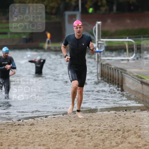 13.09.2026 - Stadtparktriathlon Mo-Foto http://msf.ph/oto/10258224 13.09.2026 11:52:19 Schwimmen 997, 1048, 1049, 1060 meine-sportfotos.de