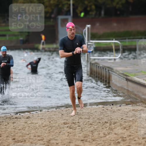 13.09.2026 - Stadtparktriathlon Mo-Foto http://msf.ph/oto/10258227 13.09.2026 11:52:19 Schwimmen 997, 1048, 1049, 1060 meine-sportfotos.de