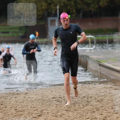13.09.2026 - Stadtparktriathlon Mo-Foto http://msf.ph/oto/10258235 13.09.2026 11:52:20 Schwimmen 997, 1048, 1049, 1060 meine-sportfotos.de