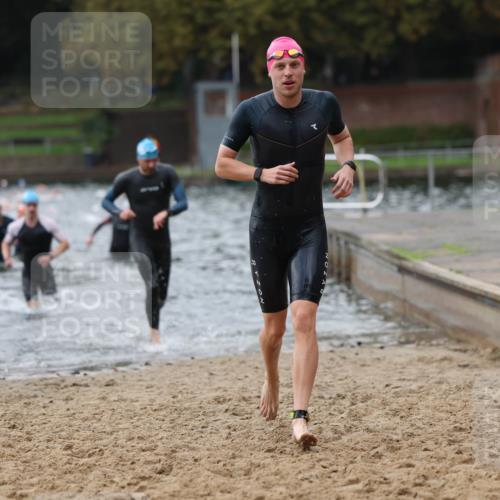 13.09.2026 - Stadtparktriathlon Mo-Foto http://msf.ph/oto/10258237 13.09.2026 11:52:21 Schwimmen 997, 1037, 1048, 1049, 1060 meine-sportfotos.de
