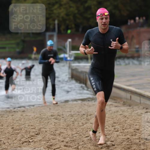 13.09.2026 - Stadtparktriathlon Mo-Foto http://msf.ph/oto/10258244 13.09.2026 11:52:22 Schwimmen 997, 1037, 1048, 1049, 1060 meine-sportfotos.de