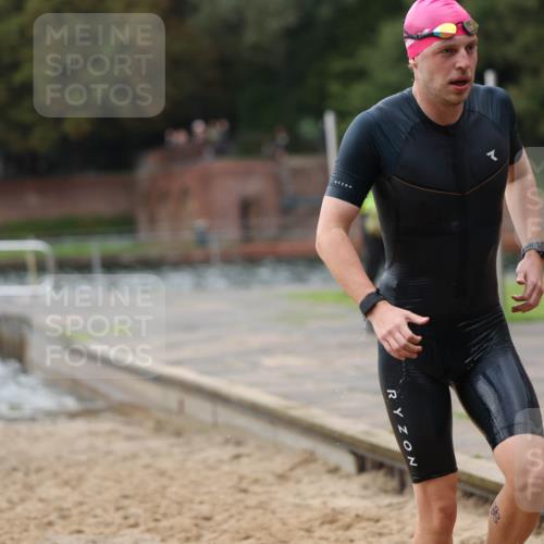 13.09.2026 - Stadtparktriathlon Mo-Foto http://msf.ph/oto/10258251 13.09.2026 11:52:23 Schwimmen 997, 1037, 1048, 1049, 1060 meine-sportfotos.de