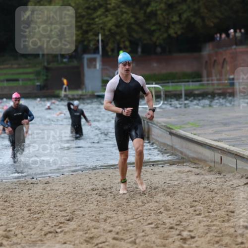13.09.2026 - Stadtparktriathlon Mo-Foto http://msf.ph/oto/10258270 13.09.2026 11:52:26 Schwimmen 958, 997, 999, 1037, 1048, 1049, 1060 meine-sportfotos.de