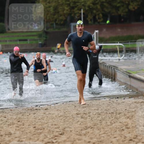 13.09.2026 - Stadtparktriathlon Mo-Foto http://msf.ph/oto/10258301 13.09.2026 11:52:32 Schwimmen 958, 964, 999, 1009, 1037, 1049 meine-sportfotos.de