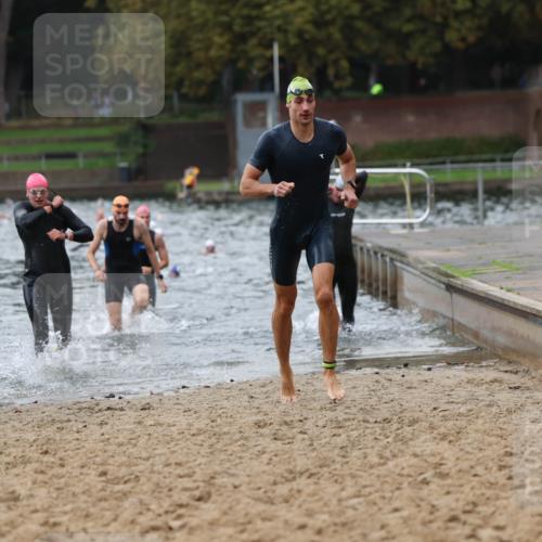 13.09.2026 - Stadtparktriathlon Mo-Foto http://msf.ph/oto/10258302 13.09.2026 11:52:33 Schwimmen 958, 964, 999, 1009, 1037, 1049 meine-sportfotos.de