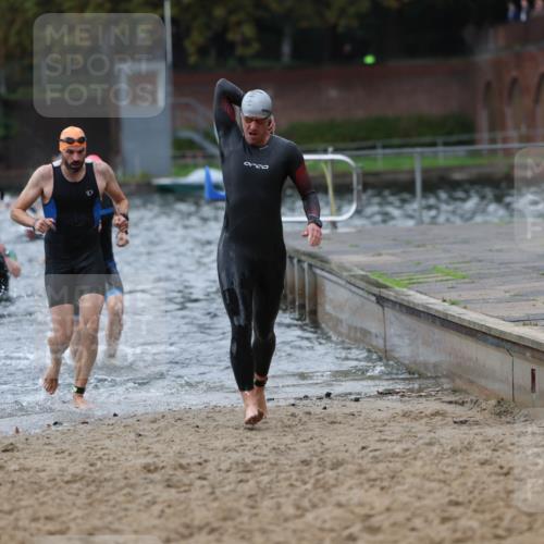 13.09.2026 - Stadtparktriathlon Mo-Foto http://msf.ph/oto/10258322 13.09.2026 11:52:36 Schwimmen 958, 964, 999, 1009, 1037, 1049 meine-sportfotos.de