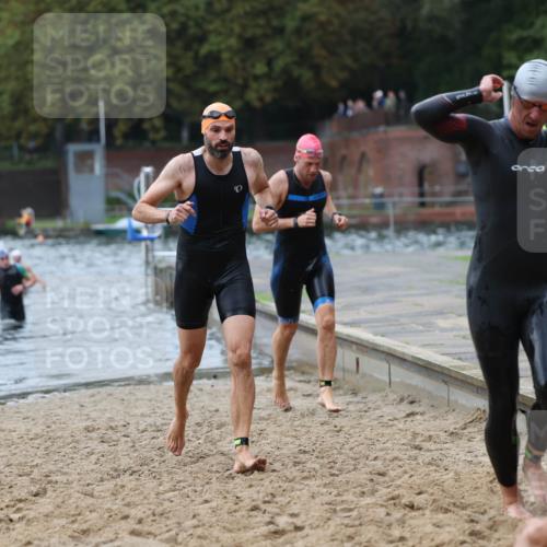 13.09.2026 - Stadtparktriathlon Mo-Foto http://msf.ph/oto/10258339 13.09.2026 11:52:40 Schwimmen 958, 964, 999, 1009, 1028 meine-sportfotos.de