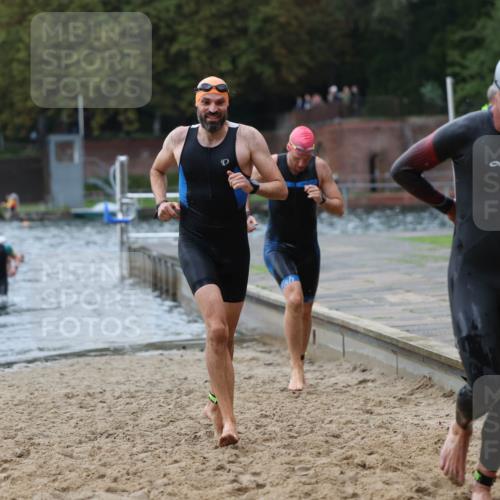 13.09.2026 - Stadtparktriathlon Mo-Foto http://msf.ph/oto/10258341 13.09.2026 11:52:40 Schwimmen 958, 964, 999, 1009, 1028 meine-sportfotos.de