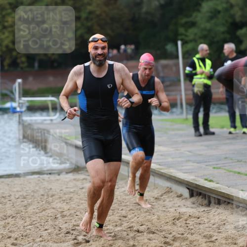 13.09.2026 - Stadtparktriathlon Mo-Foto http://msf.ph/oto/10258346 13.09.2026 11:52:41 Schwimmen 958, 964, 999, 1009, 1028 meine-sportfotos.de