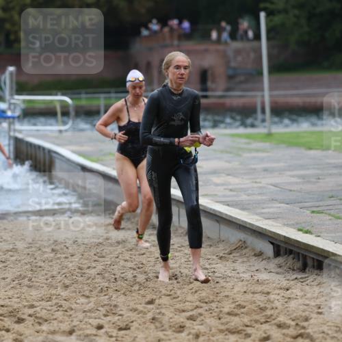 13.09.2026 - Stadtparktriathlon Mo-Foto http://msf.ph/oto/10258349 13.09.2026 11:12:43 Schwimmen 713, 716, 721, 780, 789, 793, 799 meine-sportfotos.de