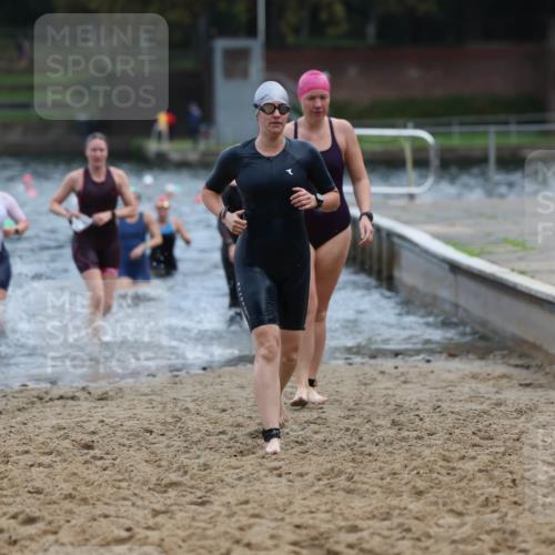 13.09.2026 - Stadtparktriathlon Mo-Foto http://msf.ph/oto/10258389 13.09.2026 11:12:50 Schwimmen 710, 713, 716, 721, 730, 780, 801 meine-sportfotos.de