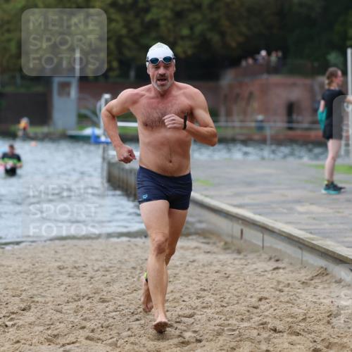 13.09.2026 - Stadtparktriathlon Mo-Foto http://msf.ph/oto/10258390 13.09.2026 11:53:02 Schwimmen 970, 971, 1063 meine-sportfotos.de