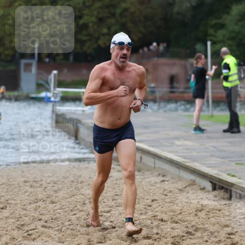 13.09.2026 - Stadtparktriathlon Mo-Foto http://msf.ph/oto/10258392 13.09.2026 11:53:02 Schwimmen 970, 971, 1063 meine-sportfotos.de
