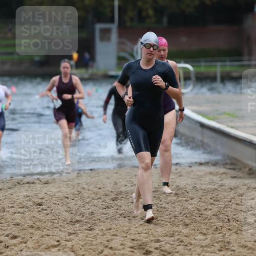 13.09.2026 - Stadtparktriathlon Mo-Foto http://msf.ph/oto/10258395 13.09.2026 11:12:51 Schwimmen 710, 713, 716, 721, 730, 780, 801 meine-sportfotos.de