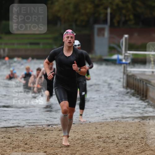 13.09.2026 - Stadtparktriathlon Mo-Foto http://msf.ph/oto/10258416 13.09.2026 11:53:12 Schwimmen 955, 970, 974, 998, 1040 meine-sportfotos.de