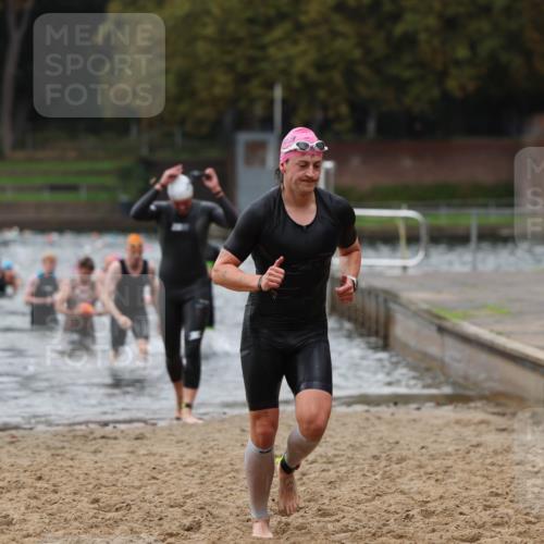 13.09.2026 - Stadtparktriathlon Mo-Foto http://msf.ph/oto/10258422 13.09.2026 11:53:13 Schwimmen 955, 970, 974, 998, 1040 meine-sportfotos.de