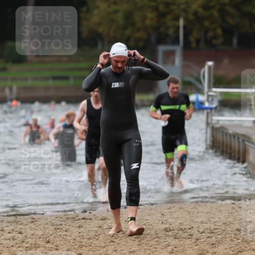 13.09.2026 - Stadtparktriathlon Mo-Foto http://msf.ph/oto/10258436 13.09.2026 11:53:16 Schwimmen 955, 970, 974, 980, 998, 1040 meine-sportfotos.de