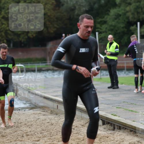 13.09.2026 - Stadtparktriathlon Mo-Foto http://msf.ph/oto/10258443 13.09.2026 11:53:20 Schwimmen 955, 974, 980, 998, 1040, 1055, 1057 meine-sportfotos.de