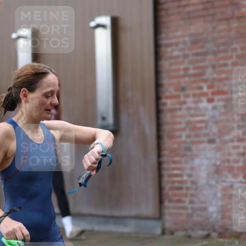 13.09.2026 - Stadtparktriathlon Mo-Foto http://msf.ph/oto/10258473 13.09.2026 11:13:02 Schwimmen 710, 730, 801 meine-sportfotos.de