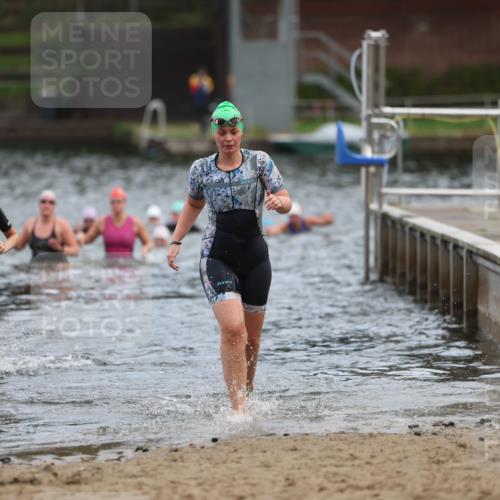 13.09.2026 - Stadtparktriathlon Mo-Foto http://msf.ph/oto/10258500 13.09.2026 11:13:12 Schwimmen 776, 781 meine-sportfotos.de