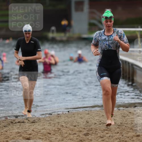 13.09.2026 - Stadtparktriathlon Mo-Foto http://msf.ph/oto/10258517 13.09.2026 11:13:15 Schwimmen 776, 781 meine-sportfotos.de