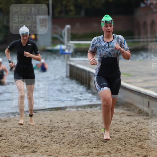 13.09.2026 - Stadtparktriathlon Mo-Foto http://msf.ph/oto/10258526 13.09.2026 11:13:17 Schwimmen 776, 781 meine-sportfotos.de